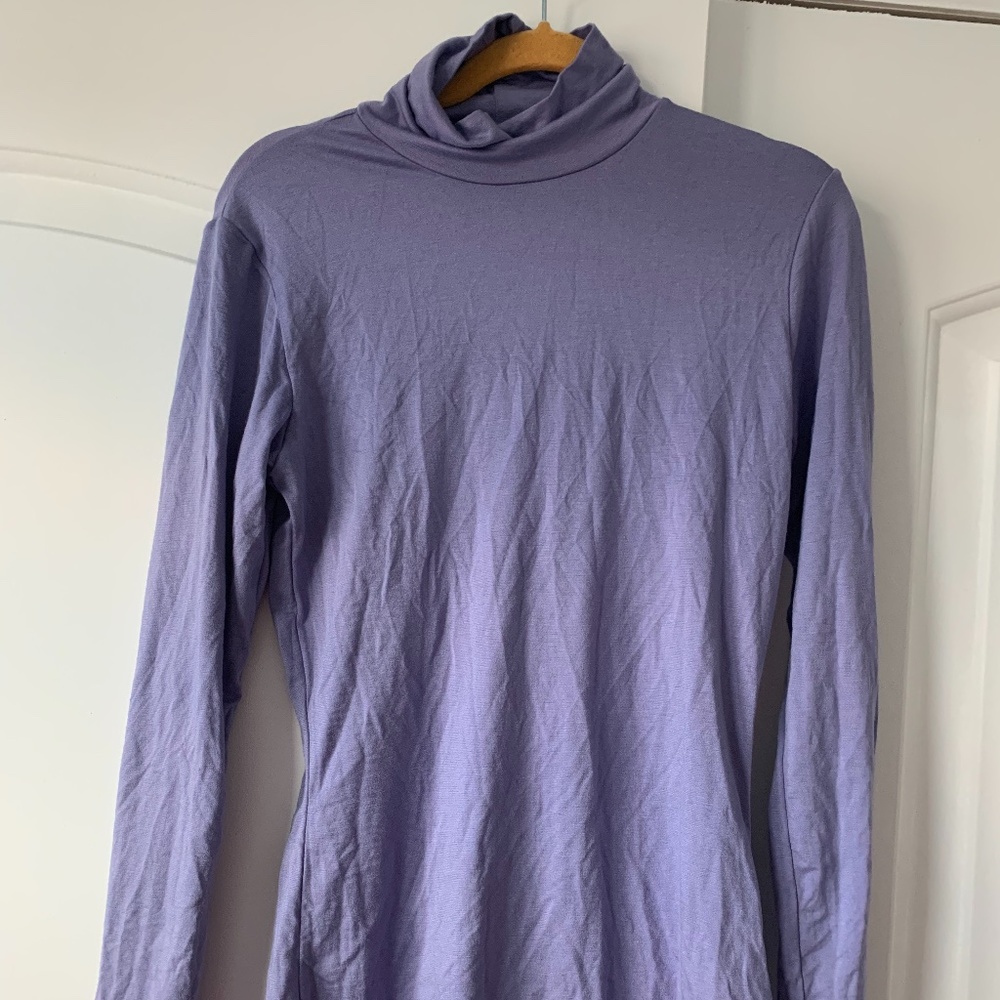 Uniqlo HEATTECH turtleneck long-sleeve t-shirt